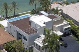 Image of house with flat roof