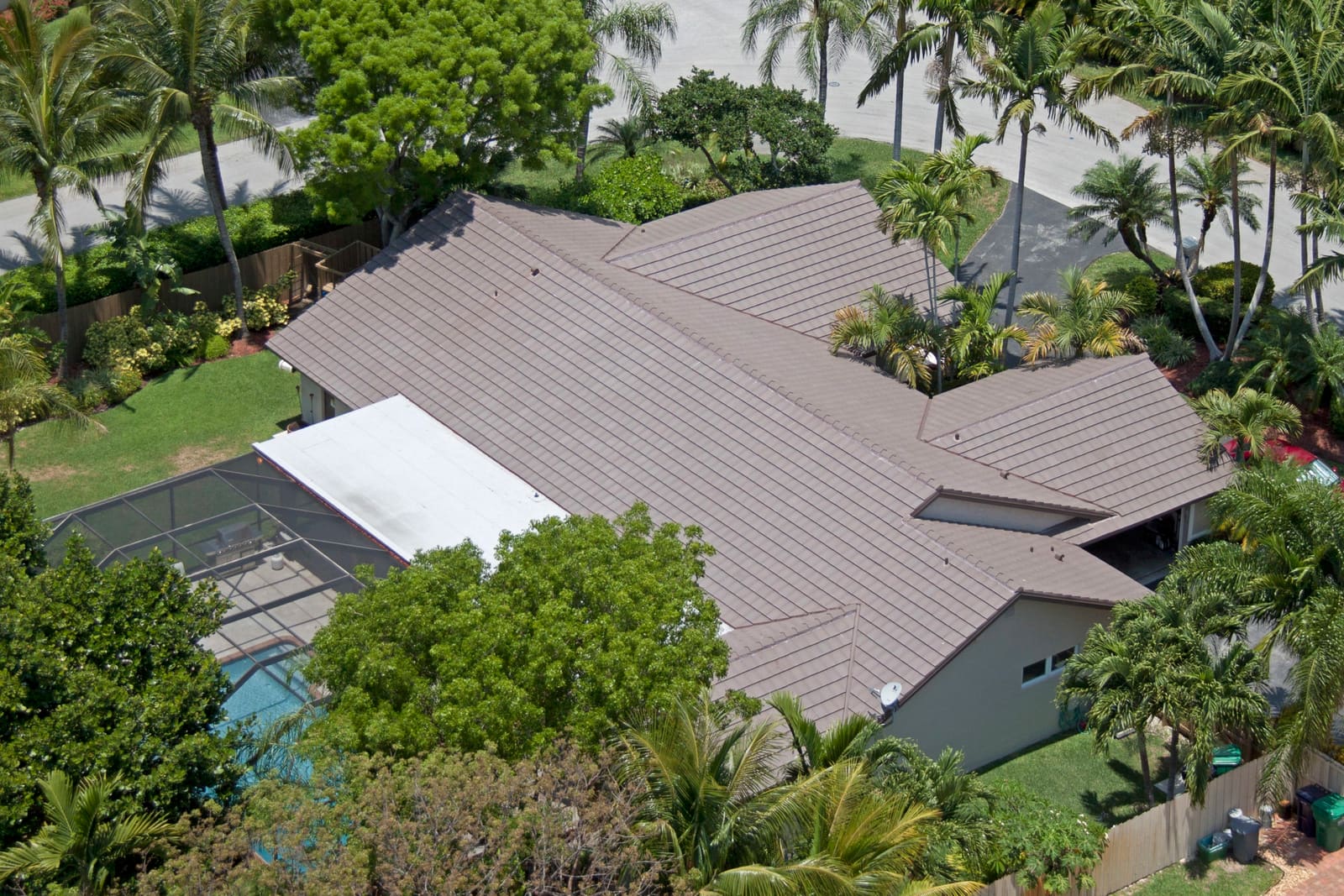 Crown Concrete Tile - Kendall by Istueta Roofing