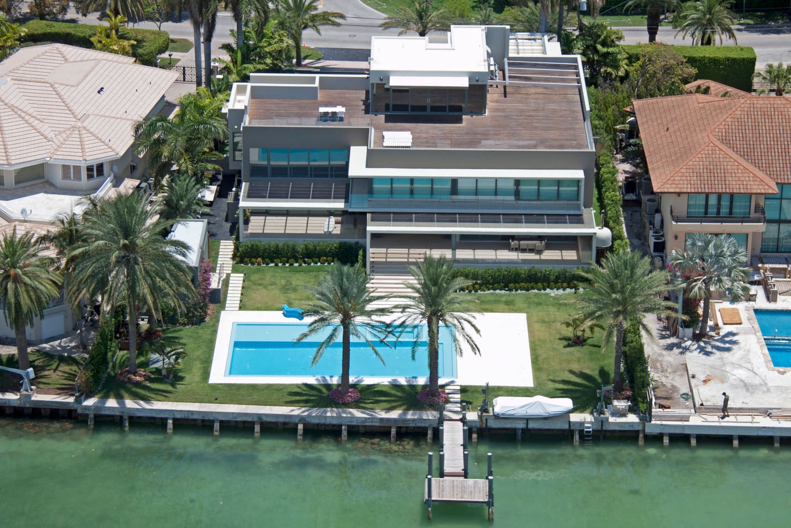 Flat roof installation by Istueta Roofing