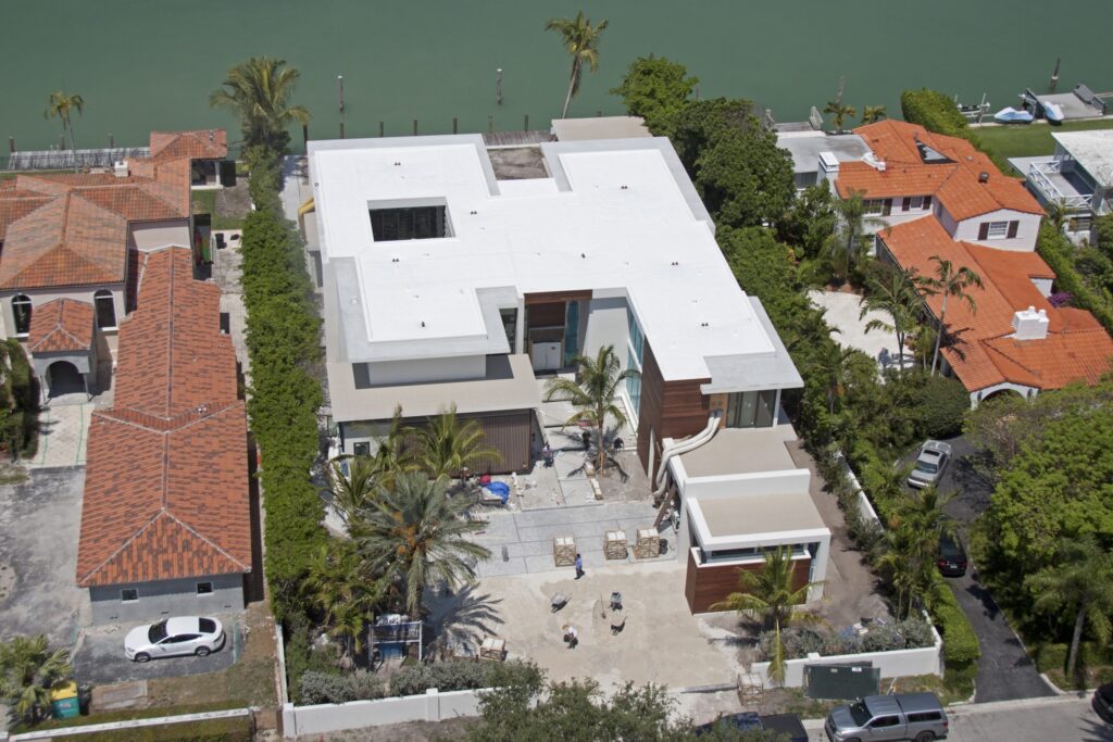 Aerial view of Florida building with flat roof
